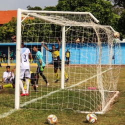 FC Cascavel faz jogo decisivo contra a Lusa Carioca, em Cascavel